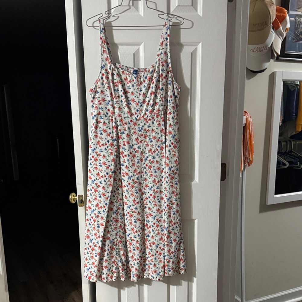 Old Navy Floral Maxi Dress in Cream and Red